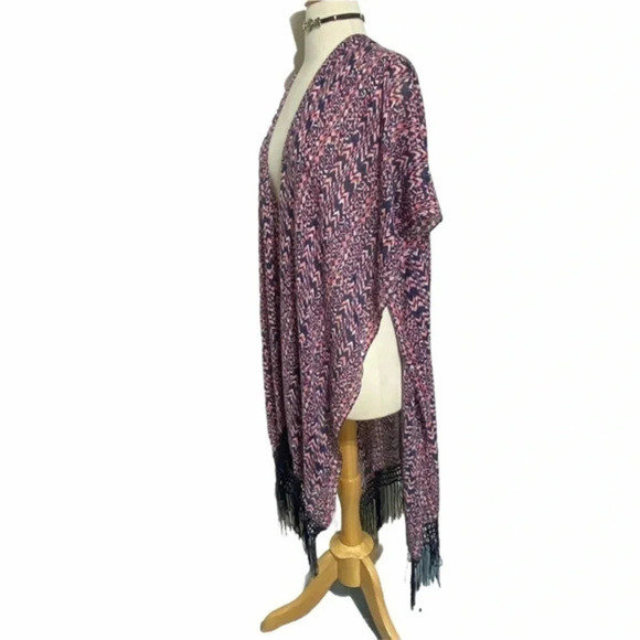 Torrid OS blue/pink Boho print fringe hem kimono - Picture 3 of 7